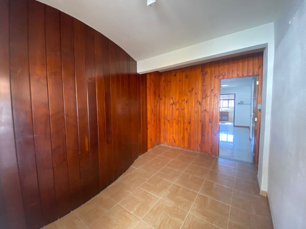 Casa com 2 quartos, reformada, a 5 minutos do centro da cidade — Foto 3