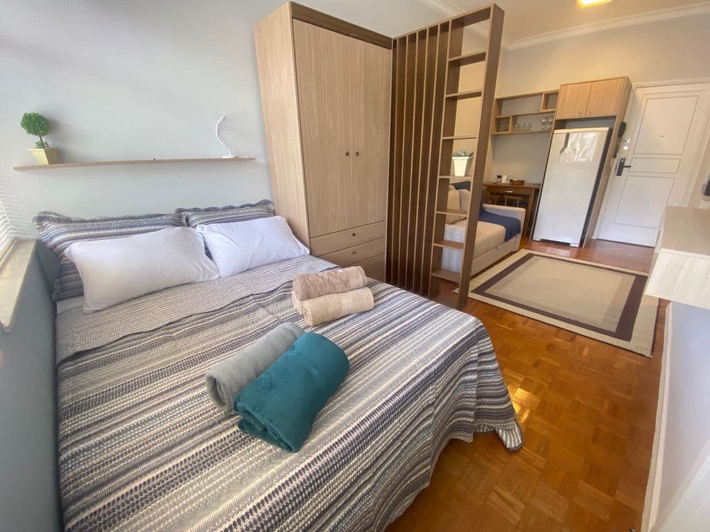 Studio no Alto, MOBILIADO e EQUIPADO, em Teresópolis / RJ. — Foto 4