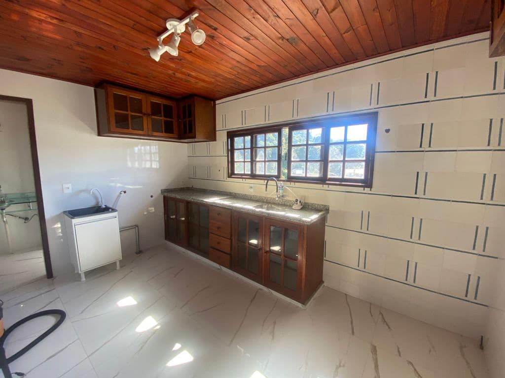 Casa com 2 quartos, reformada, a 5 minutos do centro da cidade — Foto 1