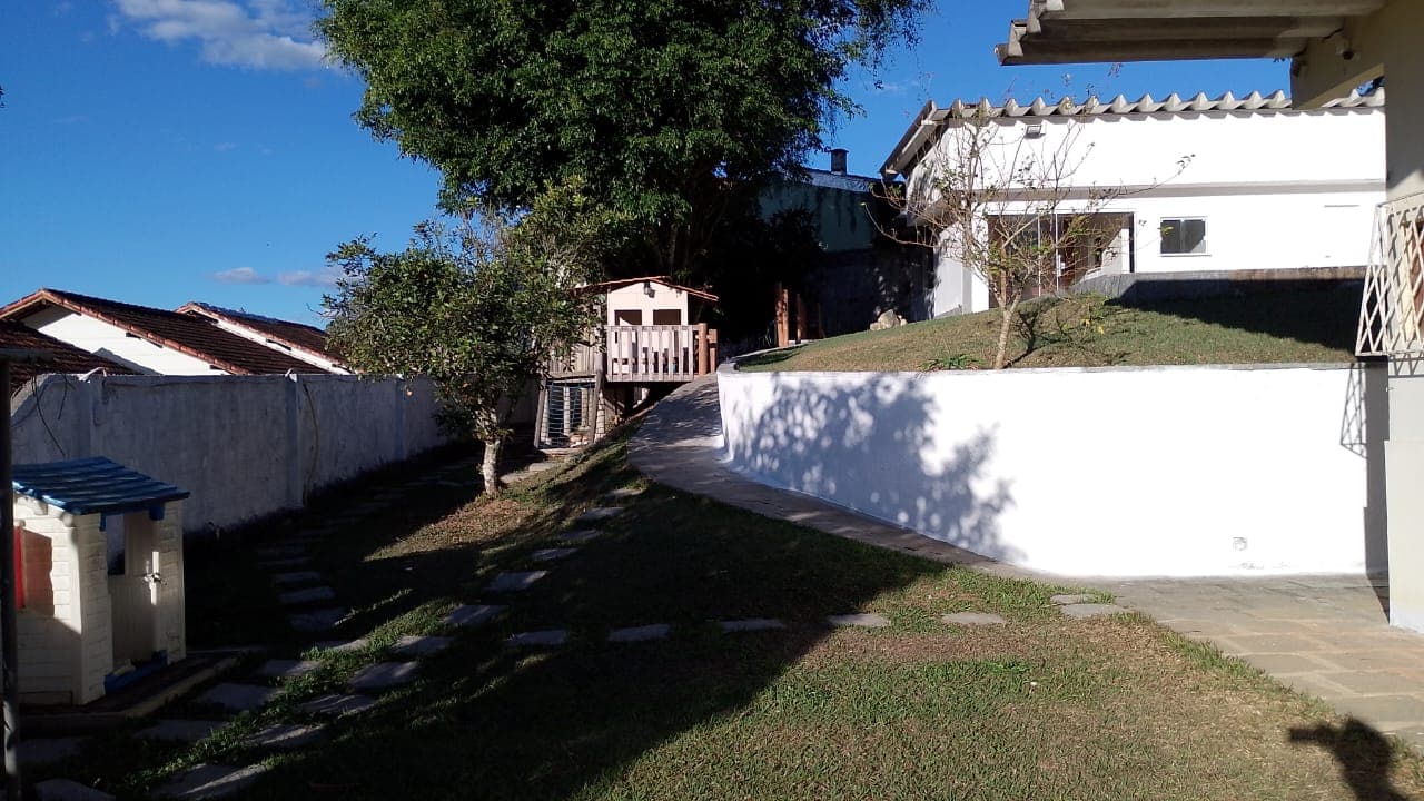 Oportunidade em Teresópolis – Imóvel com Potencial Comercial ou Residencial — Foto 37