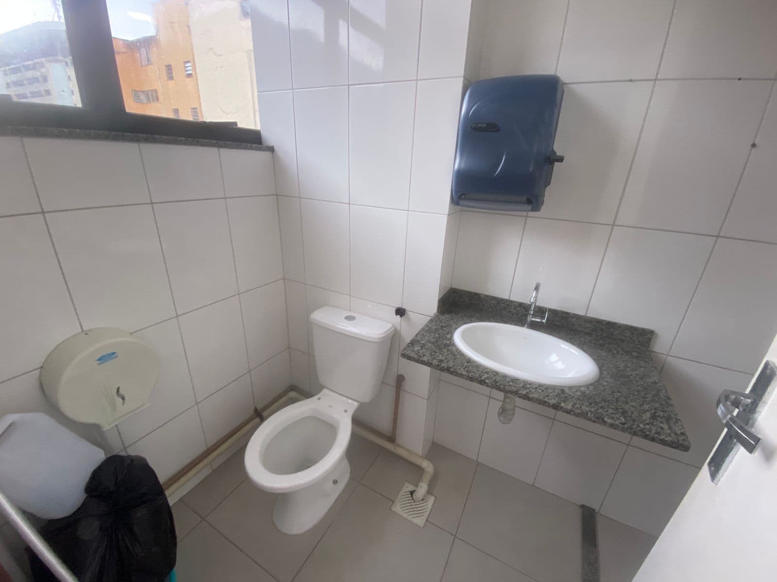 Sala comercial no centro da cidade — Foto 7