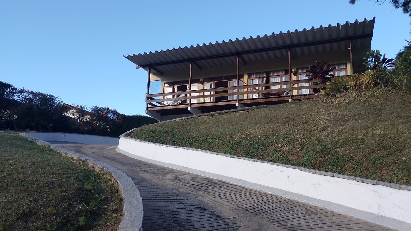 Oportunidade em Teresópolis – Imóvel com Potencial Comercial ou Residencial — Foto 1